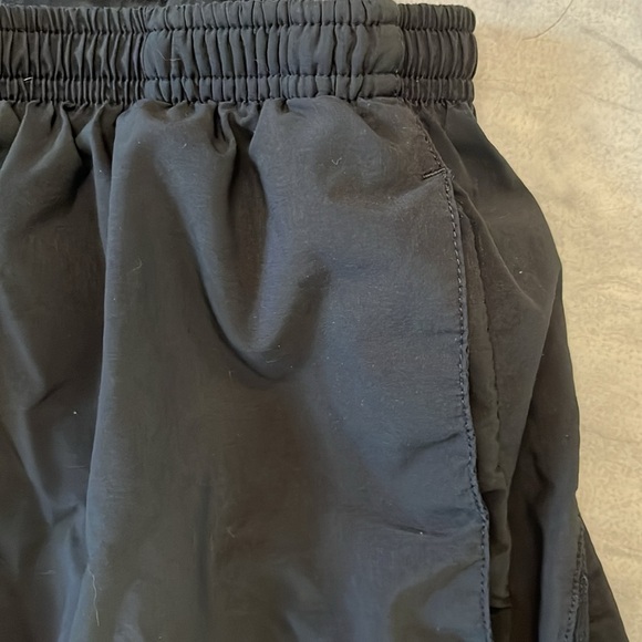 Nike  Running shorts Dri-Fit  black/mesh ventilation  Underwear  pockets  size M - Picture 9 of 14